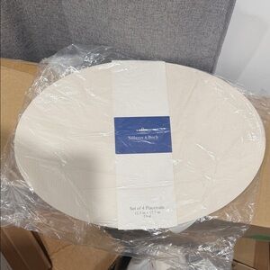 Villeroy & Boch Cream Oval Placemats set of 4